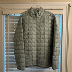 The North Face Quilted Jacket in Sage Green size XL